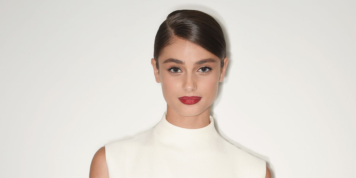 Taylor Hill partage ses secrets de beauté et de corps