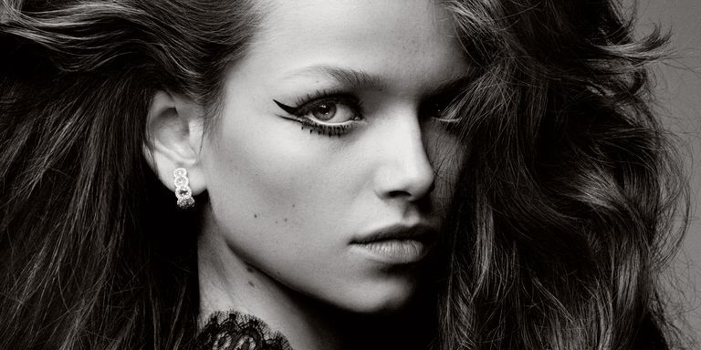 3 astuces d'expert pour l'eye-liner qui facilitent l'eye-liner parfait
