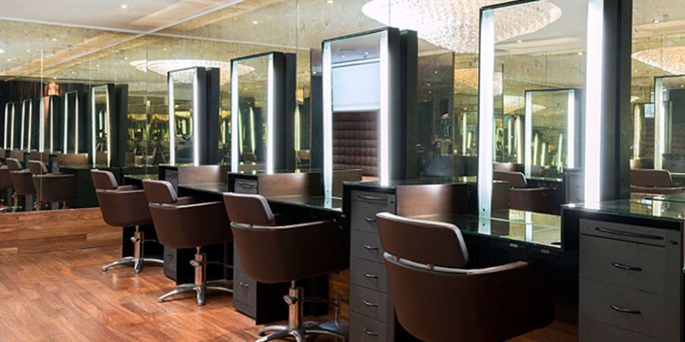 Avis sur le bazar: la couleur des cheveux de Josh Rees Hole chez Urban Retreat