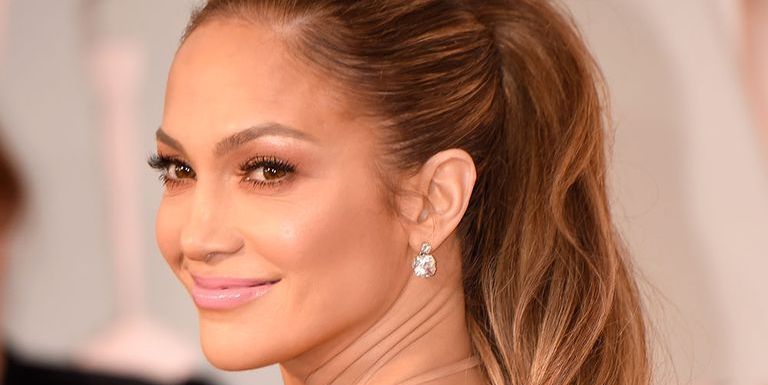 L'astuce de la queue de cheval volumatrice partagée par le coiffeur de Jennifer Lopez
