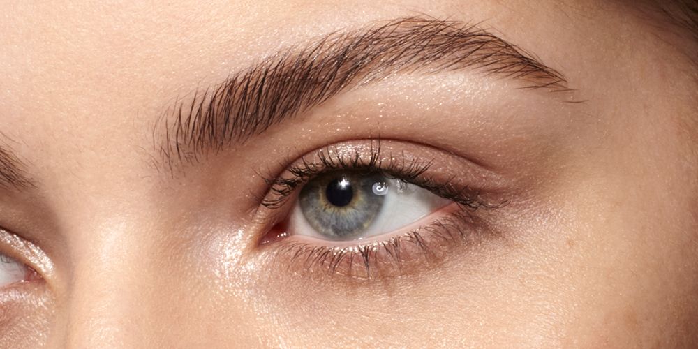 Les problèmes de sourcils les plus courants, selon 50 000 femmes