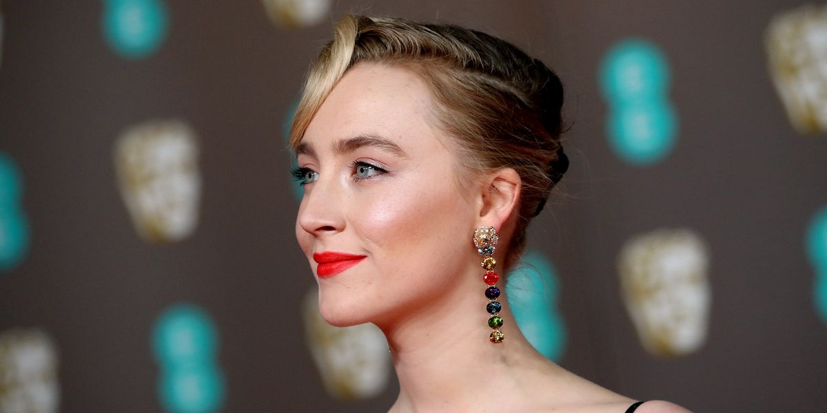 Un guide étape par étape pour recréer le maquillage des BAFTA de Saorise Ronan