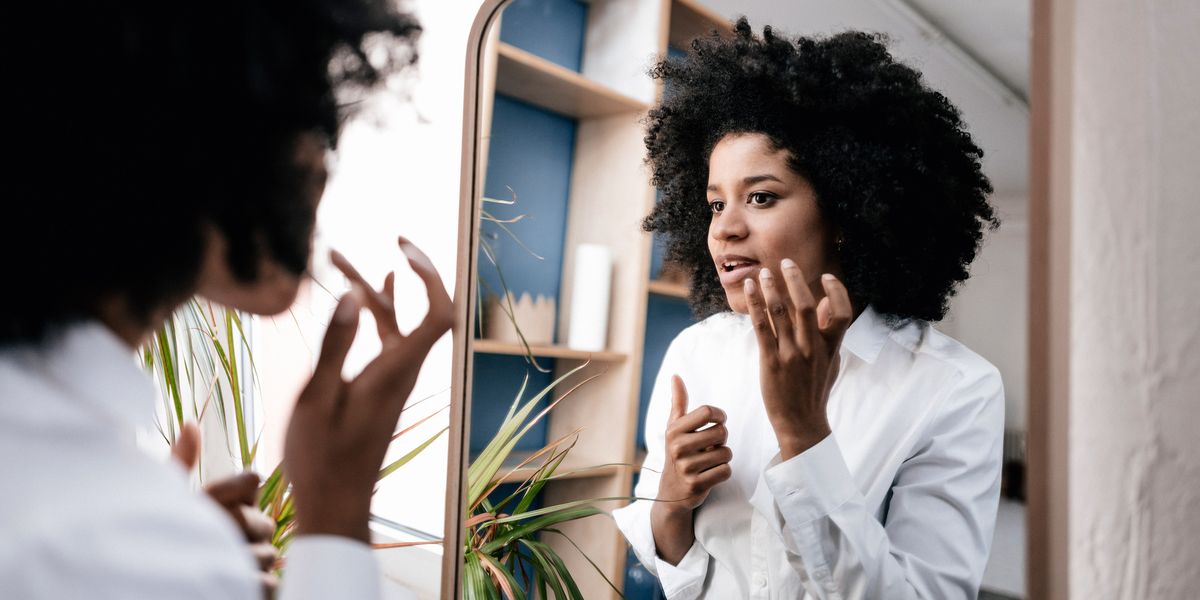 Une étude révèle que le maquillage vous vieillit - mais seulement jusqu'à un certain point