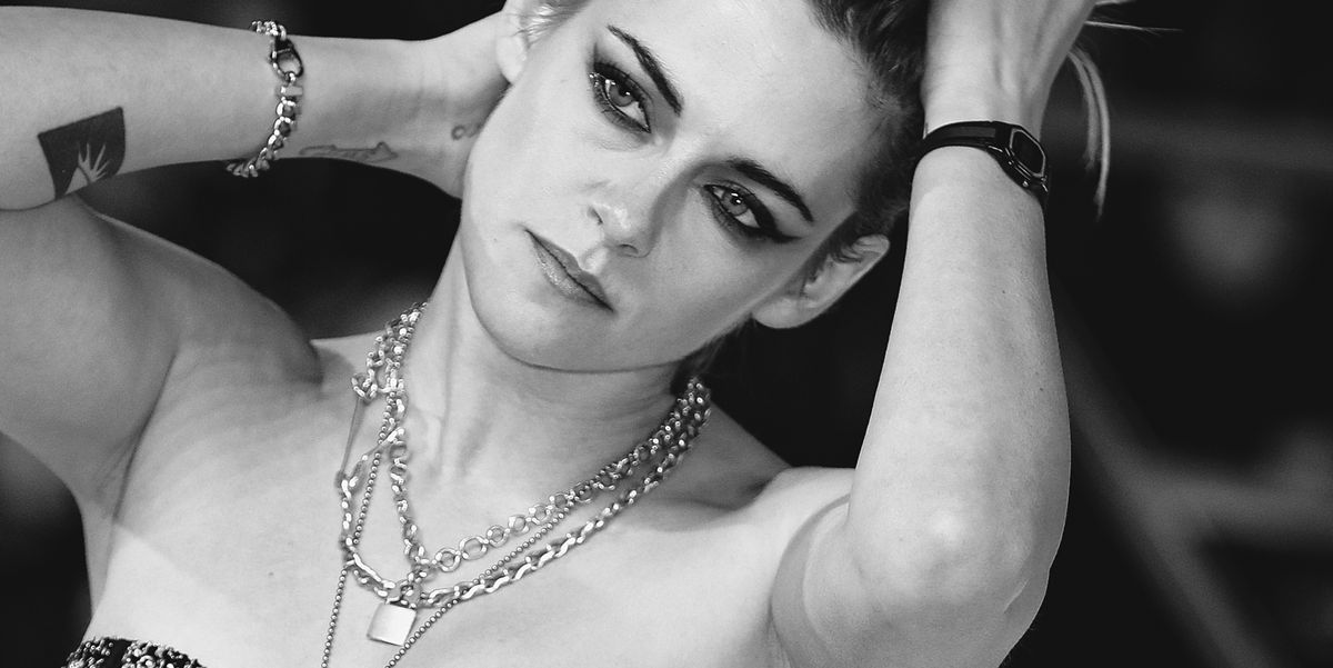 Le collier médaillon de Kristen Stewart est l'accessoire de beauté ultime
