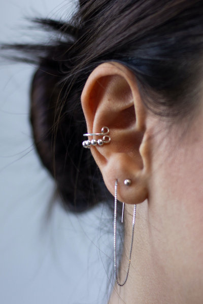 perçage des oreilles plusieurs piercings aux oreilles