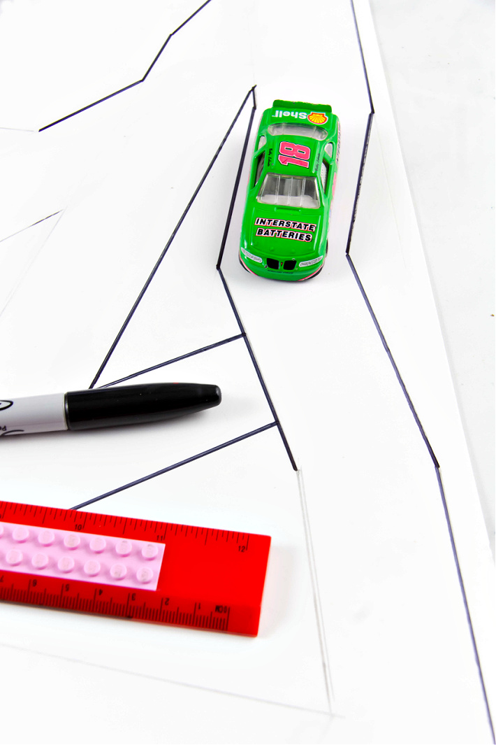 Étape 2 - instructions pour dessiner un labyrinthe routier pour les enfants