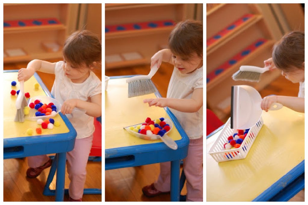 Activité de nettoyage du balai et du pompon de Montessoristory