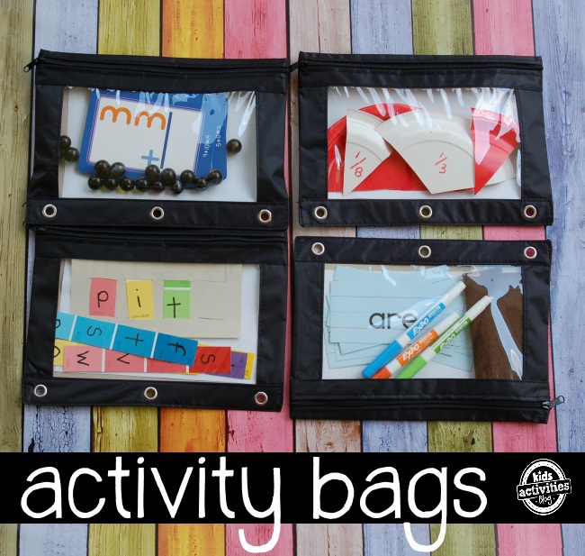 Idées éducatives de sacs occupés - cartes flash et comptage avec des perles, fractions avec des assiettes en papier découpées, lettres avec des bandes de peinture, écriture de texte de vocabulaire : sacs d'activités - blog d'activités pour enfants
