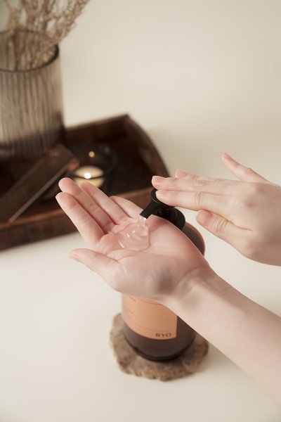 Shampooing parfum RYO Hair Loss Expert Care RYO Hair Loss Expert Care Parfum texture shampooing