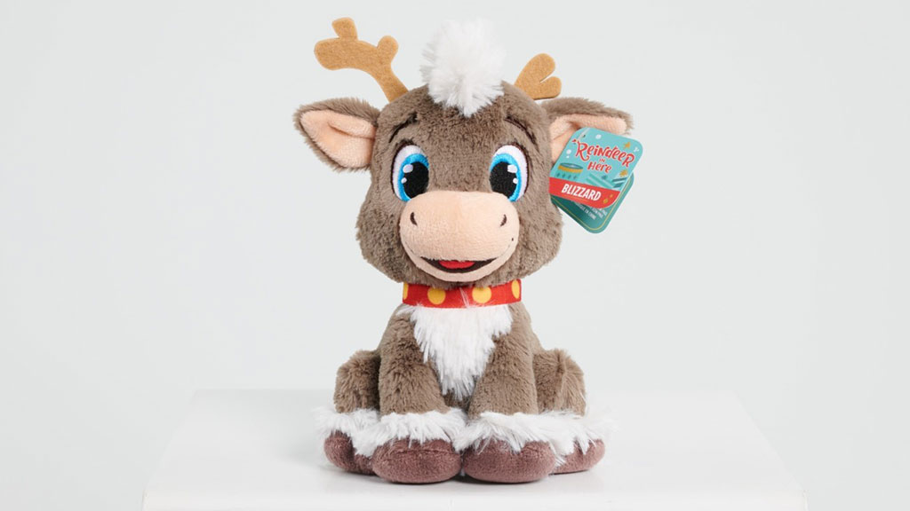 Reindeer in Here Blizzard Plush est un bas de Noël avec Holiday Magic