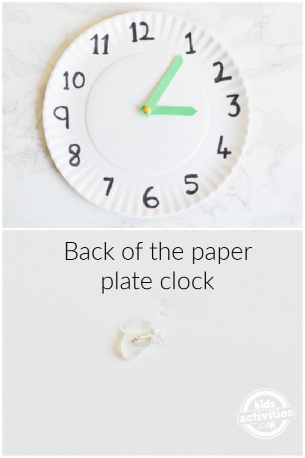 Étape 2 - À quoi ressemble l'horloge en papier à l'avant et à l'arrière après avoir fixé les aiguilles de l'horloge