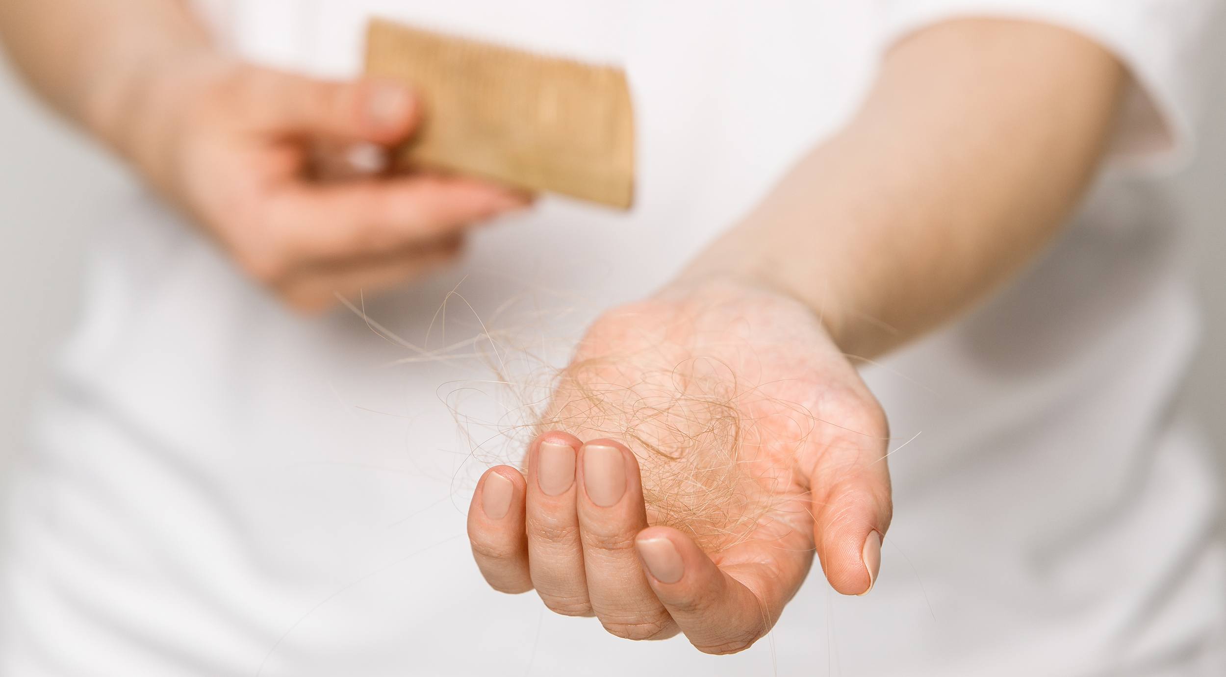Que dit le biodécodage sur la perte de cheveux ?
