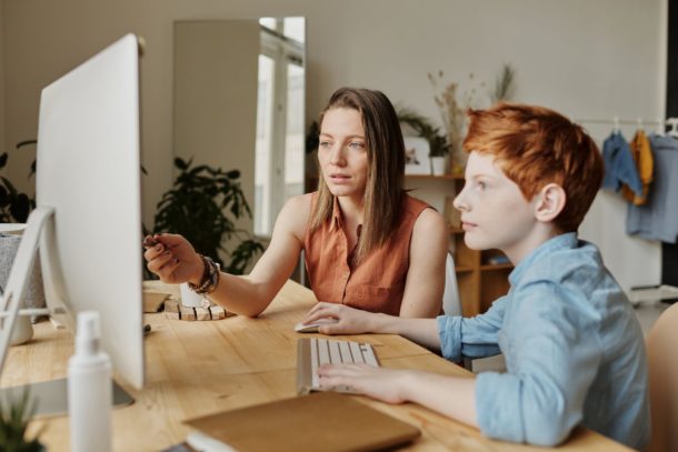 calendrier d'apprentissage à domicile pour les parents et les enfants