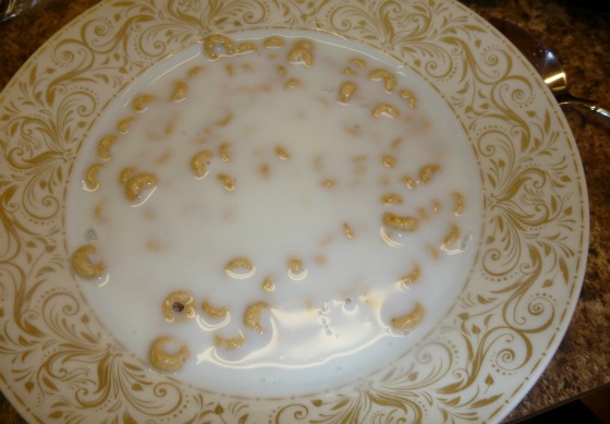 bol de cheerios surgelés bol de céréales surgelées - Cheerios for April Fools farce on kids