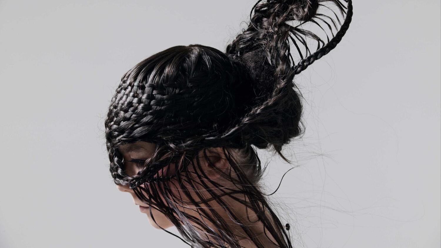 L'art avec les cheveux : l'expression au-delà de l'esthétique
