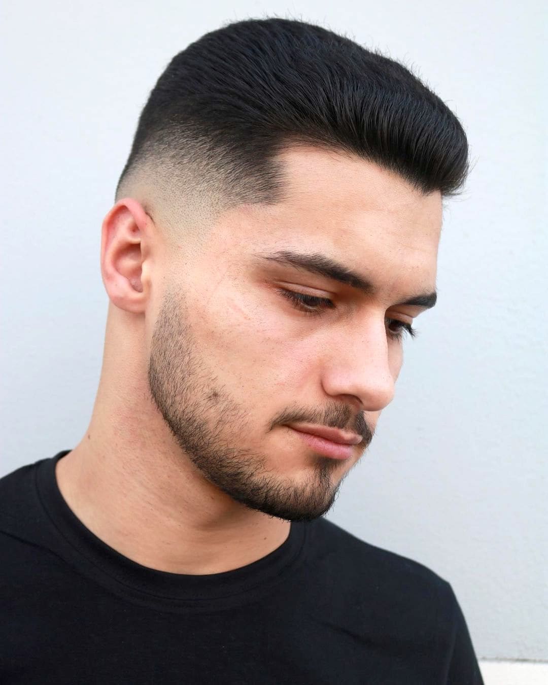 Coupe de cheveux courte délavée pour homme