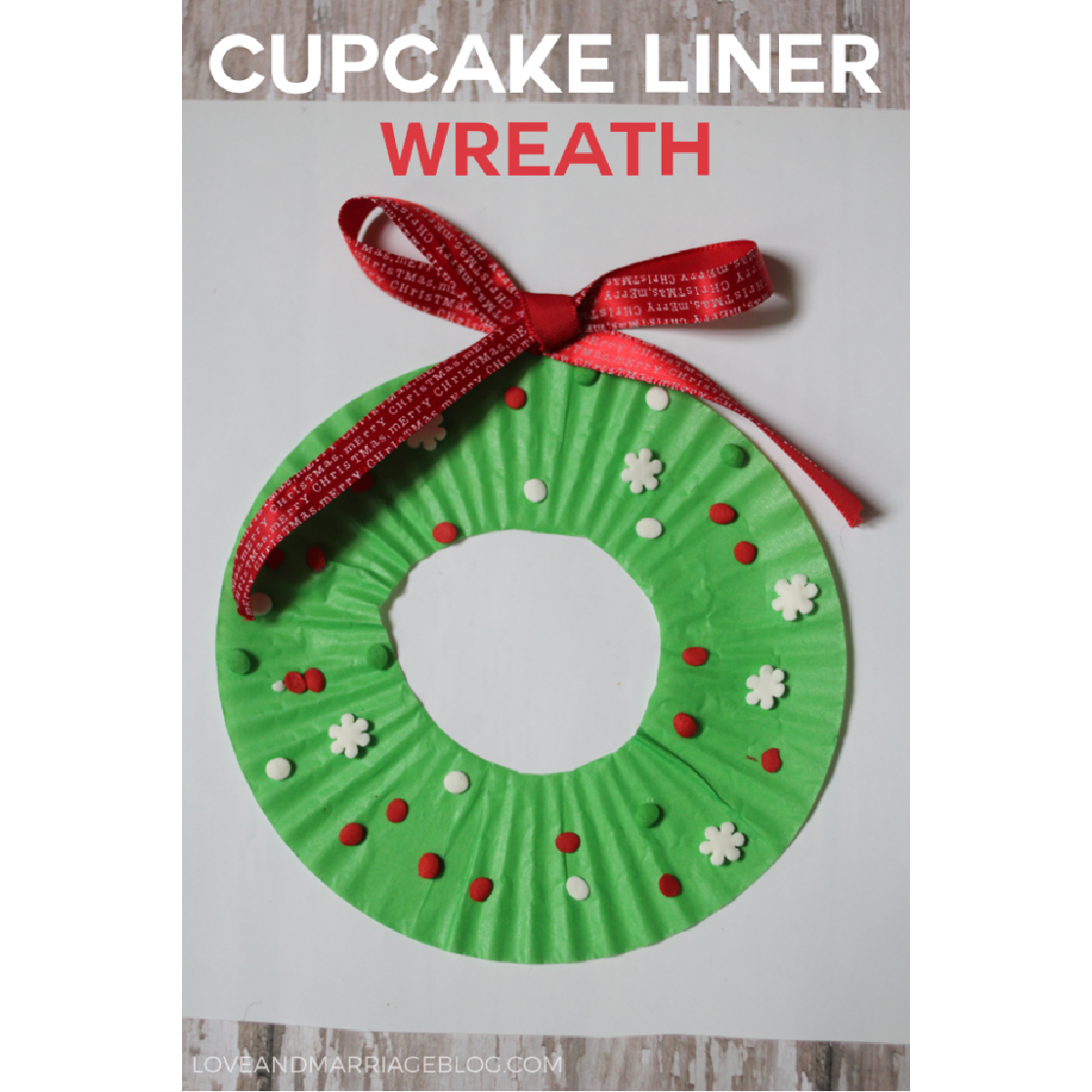 doublures de cupcakes de Noël - couronne - blog d'activités pour enfants