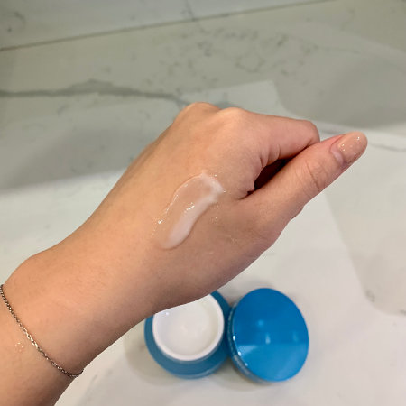 texture Peter Thomas Roth Water Drench Hyaluronic Cloud Rich Barrier Texture hydratante