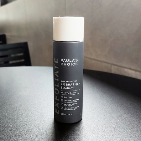 une dose complète de l'exfoliant liquide Paula's Choice Skin Perfecting 2% BHA