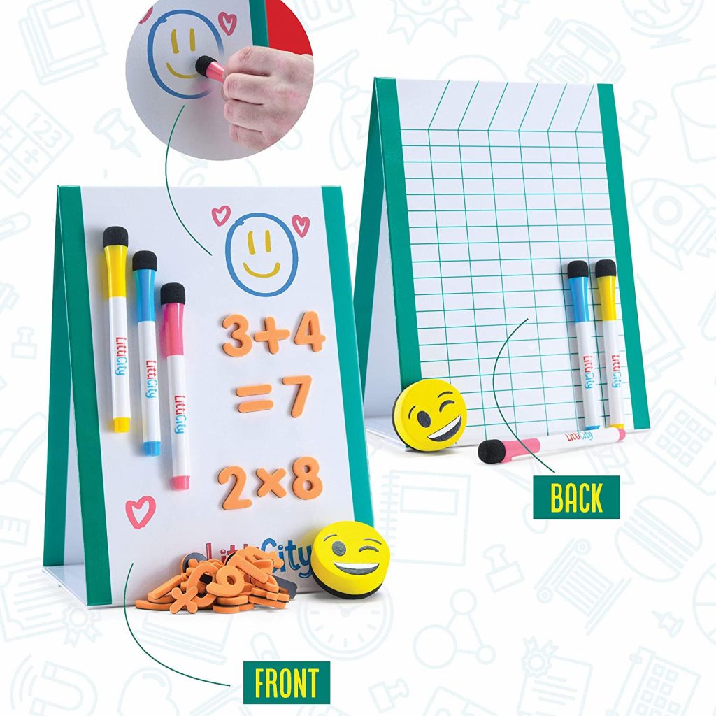 tableau blanc de l'enseignant dans l'ensemble