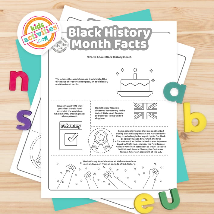 Pages imprimables de faits sur le Mois de l'histoire des Noirs affichées sur un fond en bois avec le logo du blog d'activités pour enfants et des accessoires colorés
