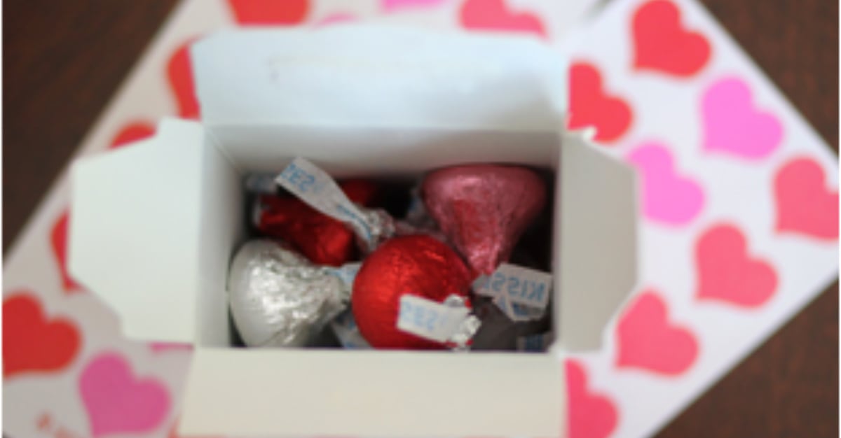 Boîtes de chocolat DIY pour la Saint-Valentin pour les enfants amateurs de bonbons et d'artisanat