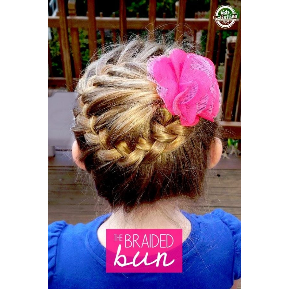 cheveux du jour de la photo - chignon tressé avec barrette florale rose - blog d'activités pour enfants