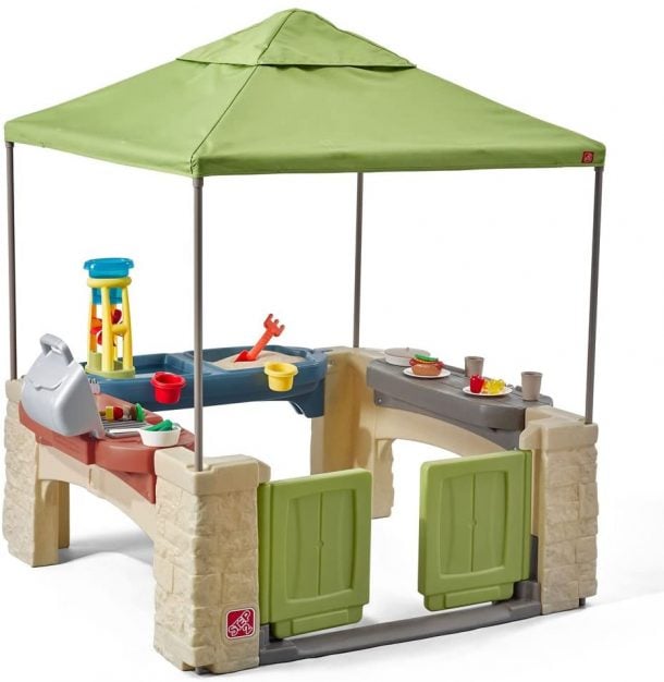 Cabane extérieure étape 2 avec auvent