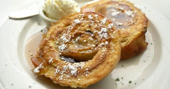 Recette simple de pain perdu à la cannelle que les enfants d'âge préscolaire peuvent cuisiner