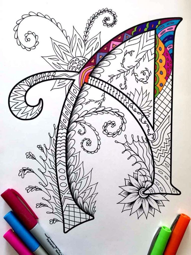 alphabet zentangles coloriages lettre A imprimé pdf partiellement colorié avec des marqueurs