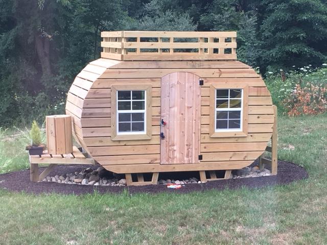 salle de spectacle de camping-car heureux