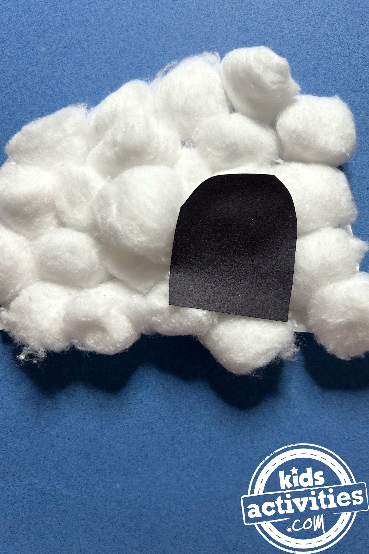 Produit fini – Bricolage avec une assiette en papier Igloo – Blog d'activités pour enfants