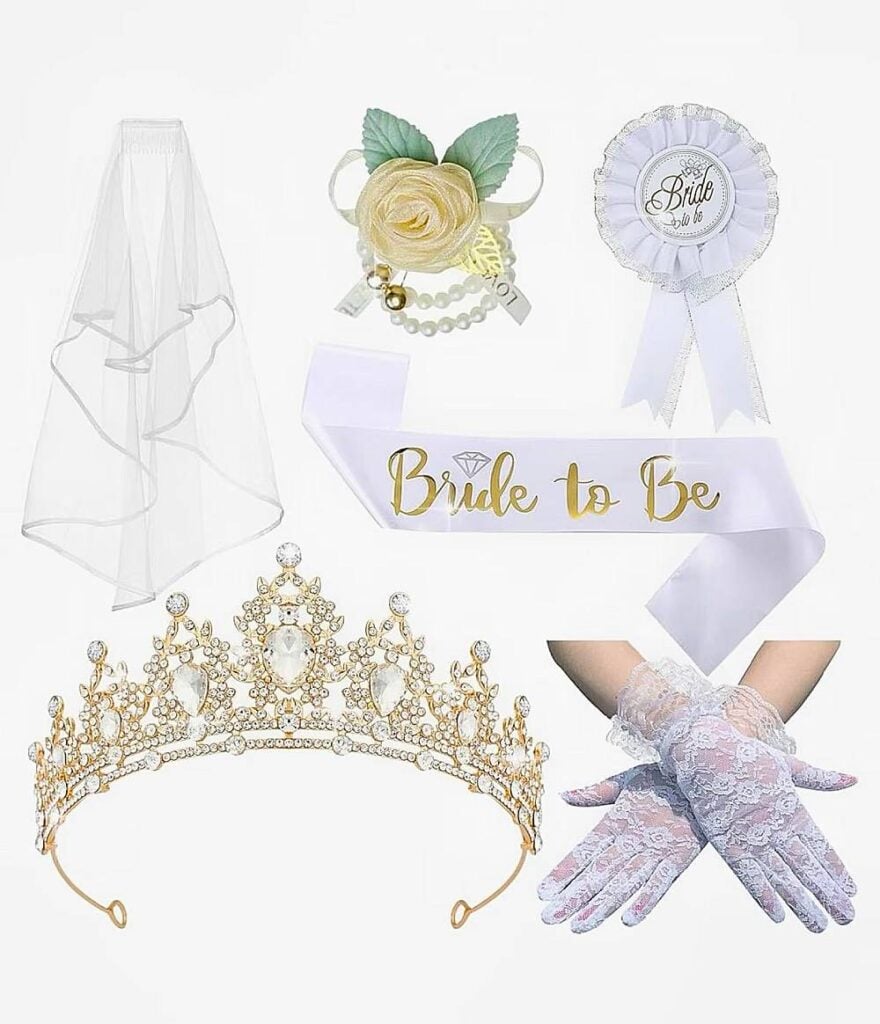 Accessoires de douche nuptiale élégants avec voile diadème et ceinture.