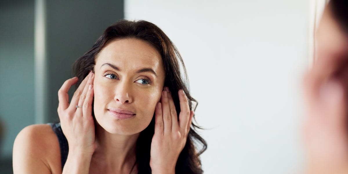 Tout ce que vous devez savoir sur les pelures phénols, selon les dermatologues