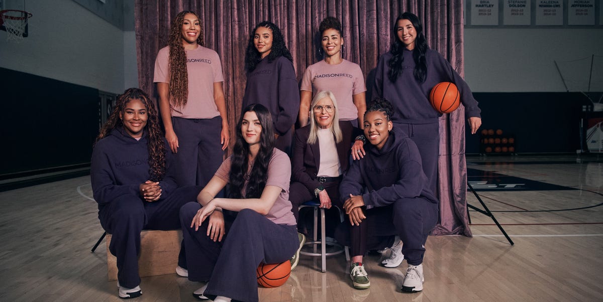Cette marque de cheveux s'est associée à l'UConn Women's Basketball : découvrez les étonnantes transformations de couleur des joueuses