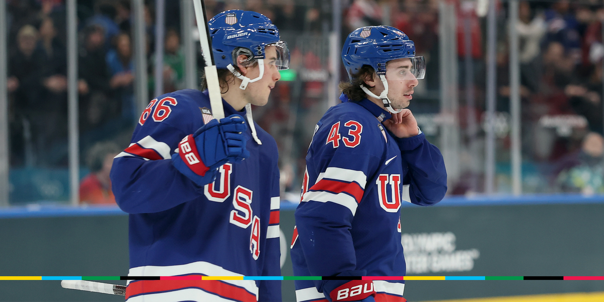 Les stars du hockey Quinn et Jack Hughes courent après l'or olympique, tout comme leur mère